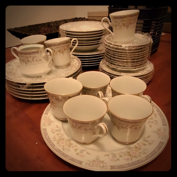 mikasa Other - Mikasa Surrey dinette set
